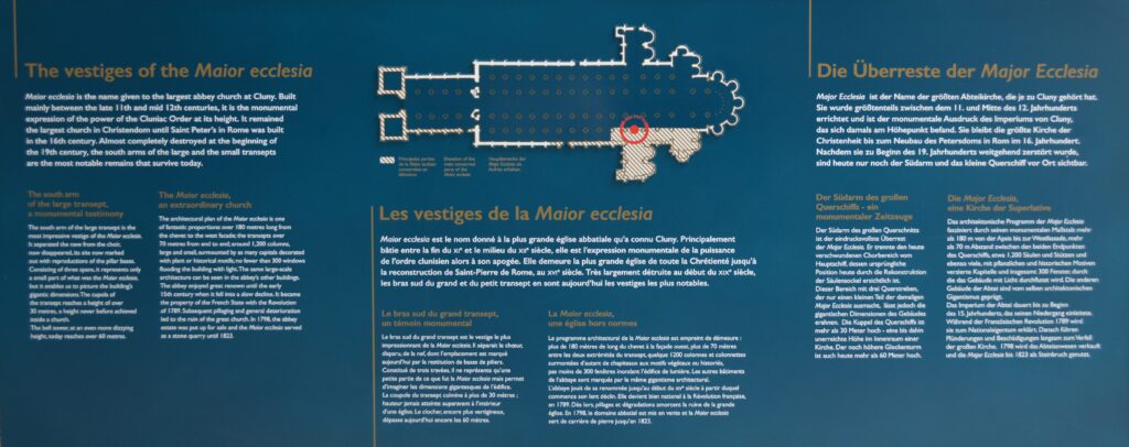 Überreste der großen Abteikirche