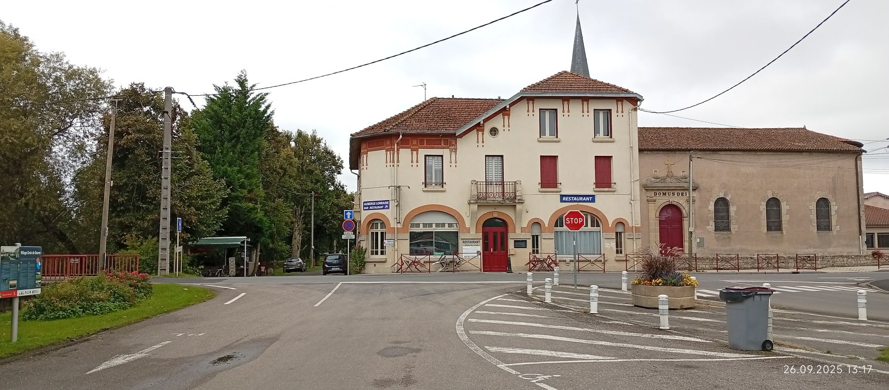 Auberge Lorrain am Canal de la Meuse